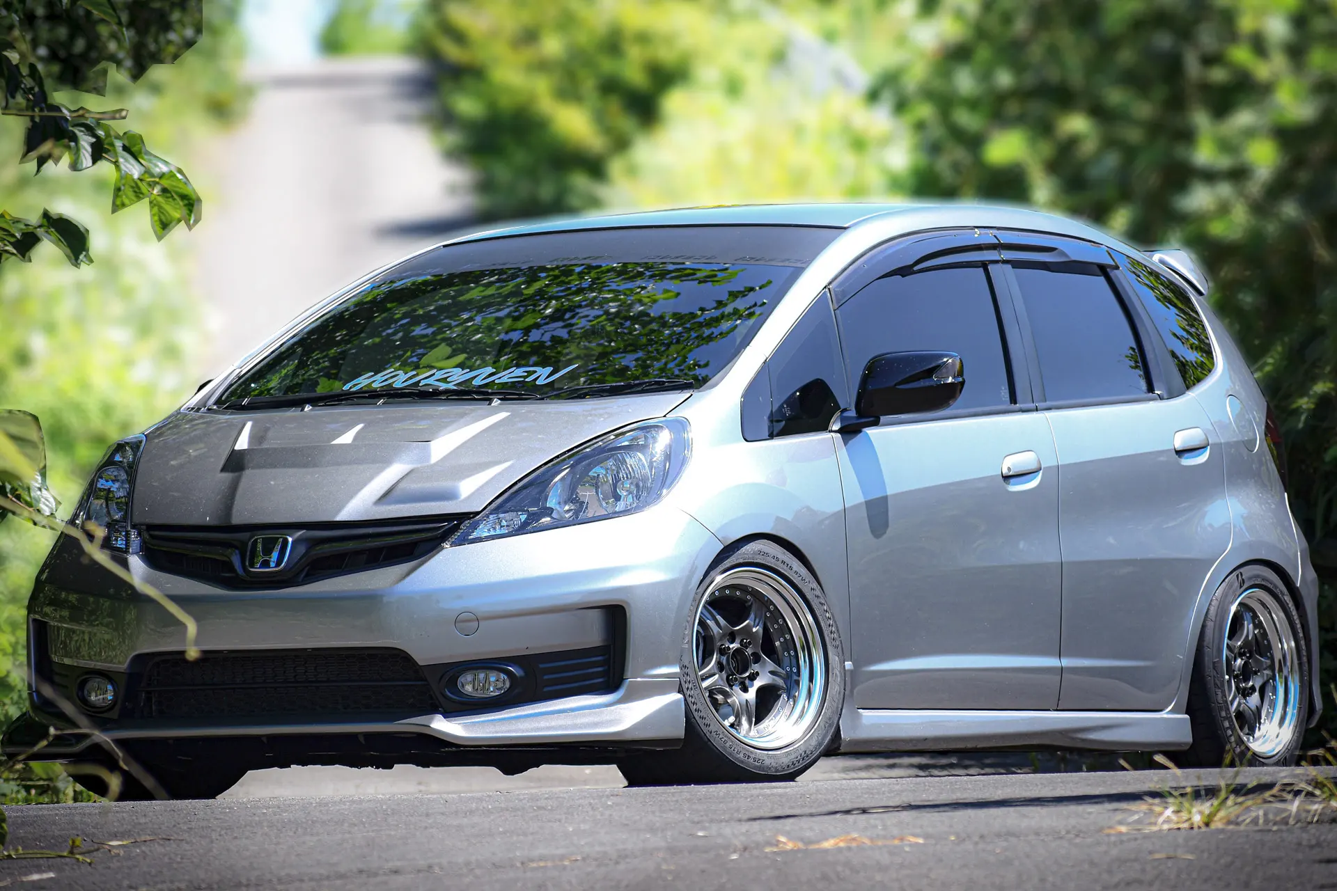 CSTデーモンキャンバー装着2